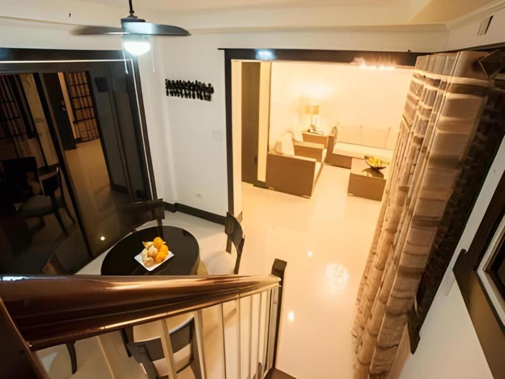 L Square Hotel Tarlac City Exteriör bild