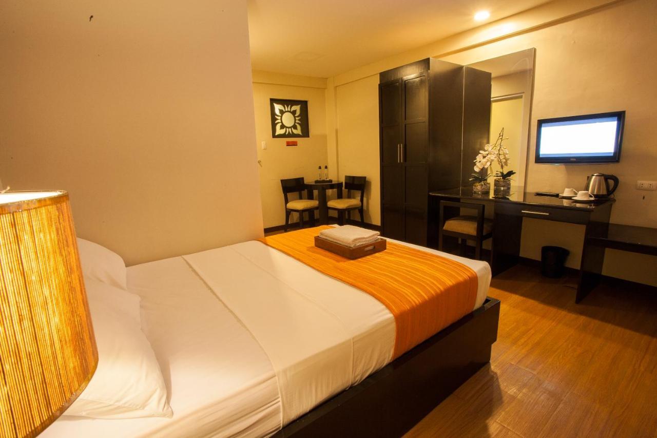 L Square Hotel Tarlac City Rum bild